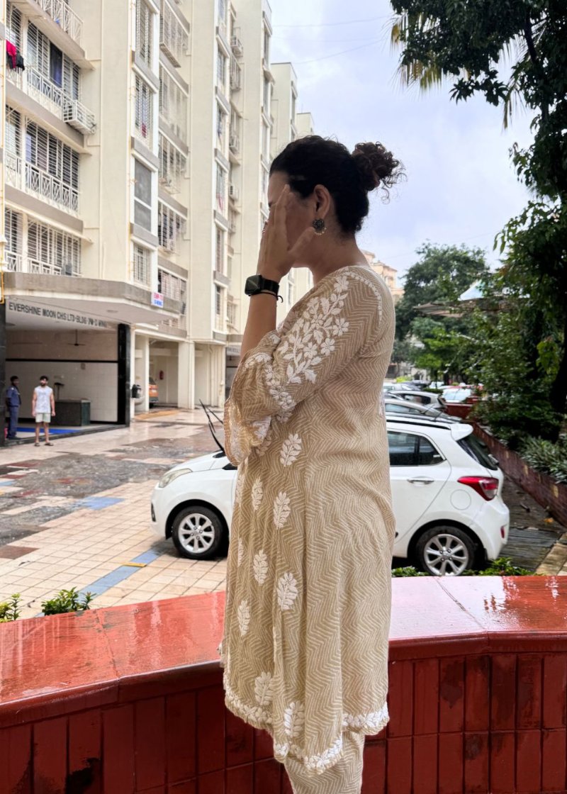 CHIKANKARI MUL DHOTI SET