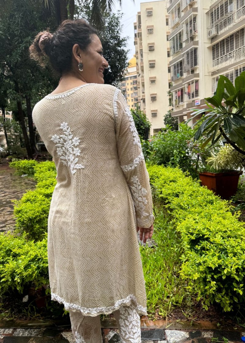 CHIKANKARI MUL DHOTI SET