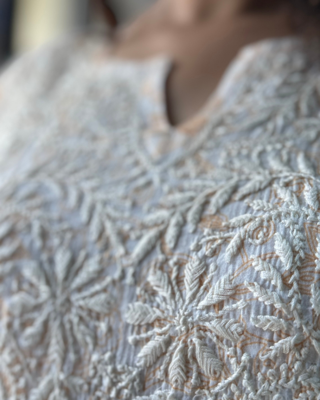 BRASO CHIKANKARI KURTA