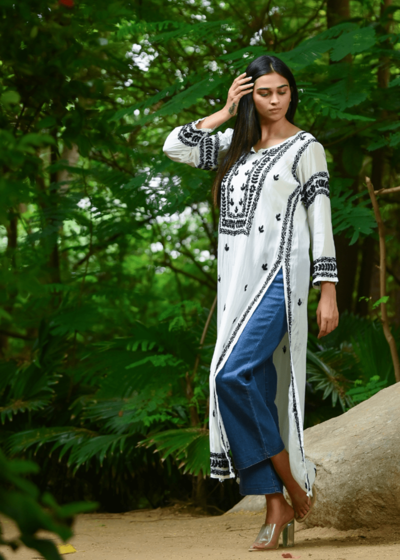 CHIKANKARI PURE CREPE KURTA