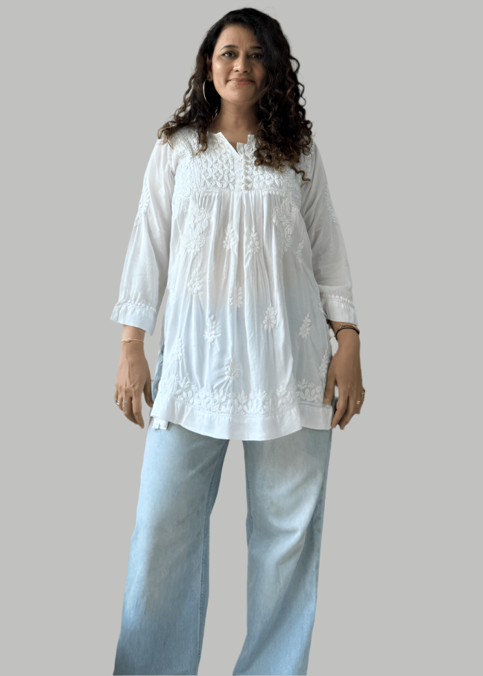 CHIKANKARI WHITE SHORT TOP