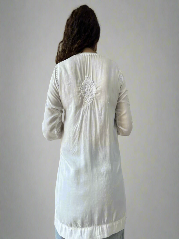 CHIKANKARI WHITE SHORT TOP