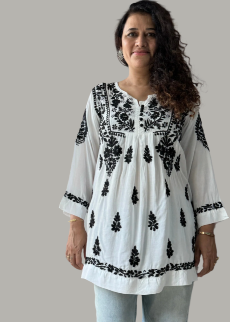 B & W CHIKANKARI SHORT TOP
