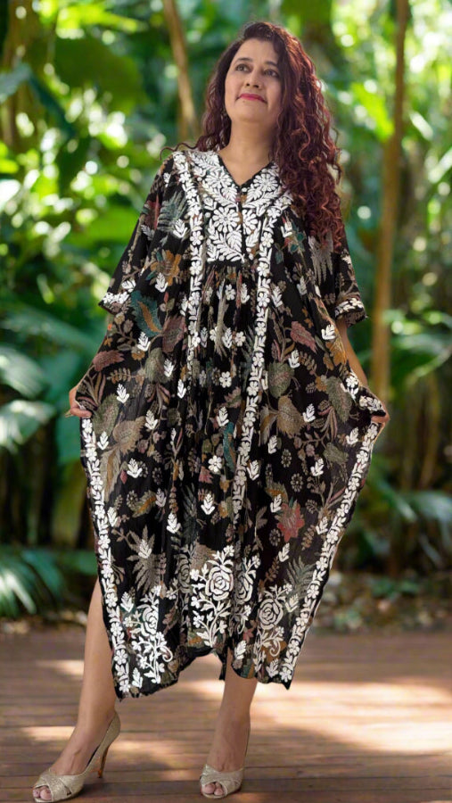 Crush Chikankari Kaftan - Black